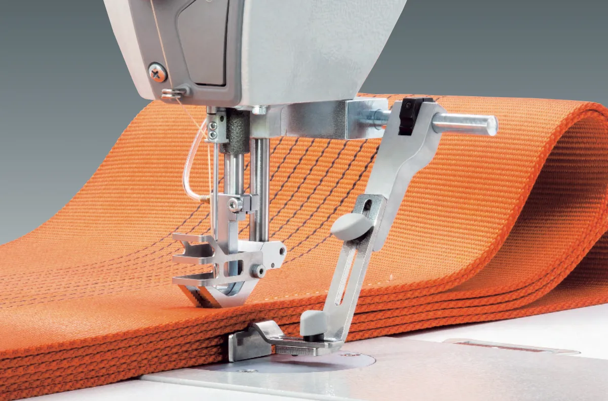 Duerkopp Adler H-TYPE 967-180100 Classic: Heavy single-needle lockstitch sewing machine  with complete set - Classic  flat bed machine