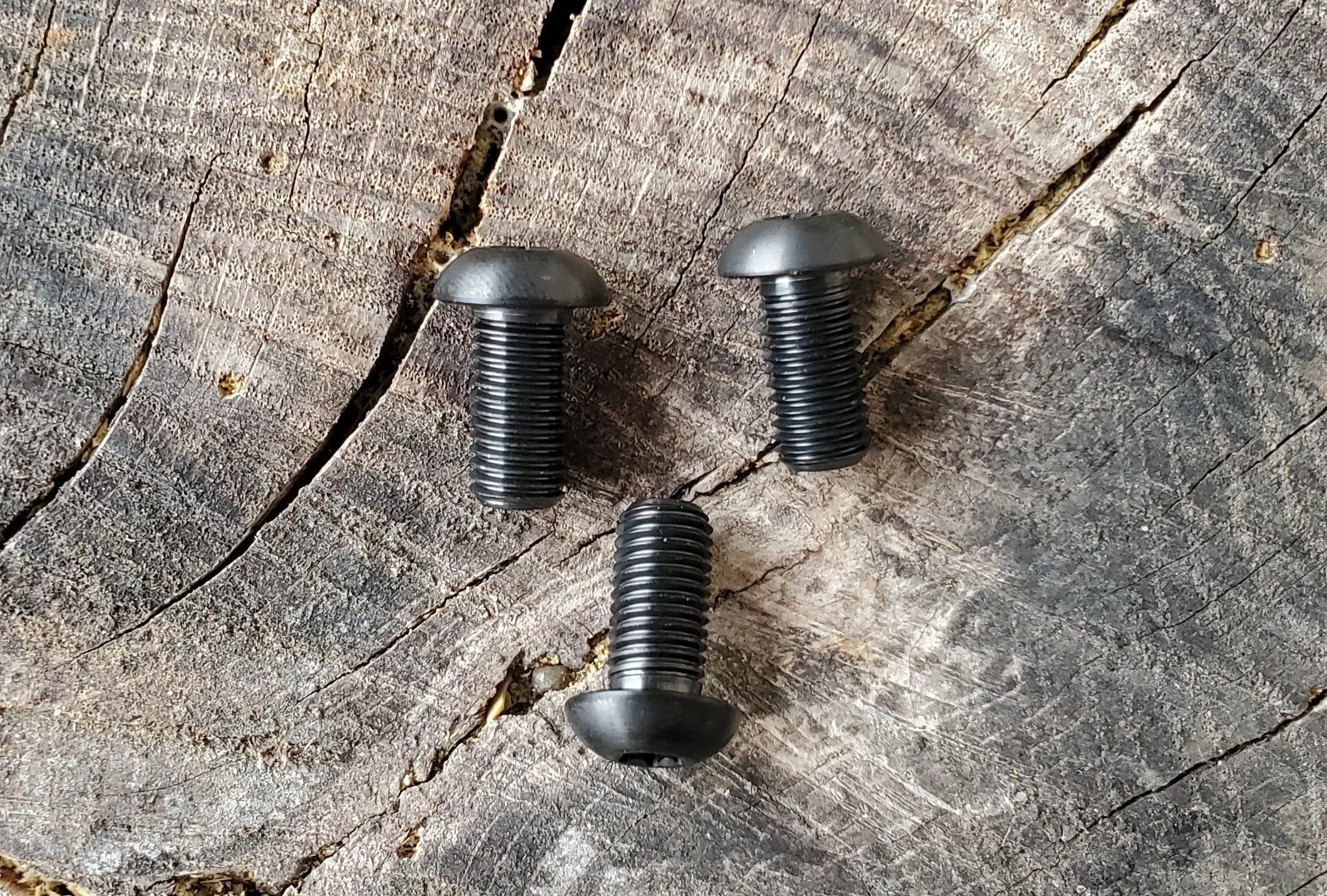 LEFT HAND THREAD - Titanium Alloy (Gr. 5) - T-30 TORX DRIVE - Black Anodized - 5/16-24 x 5/8" Button Head Screw (ONE)