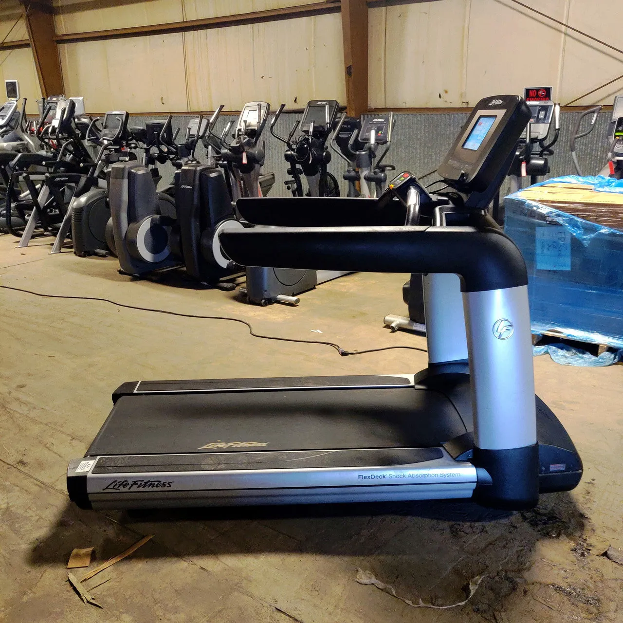 Life Fitness 95T Treadmill